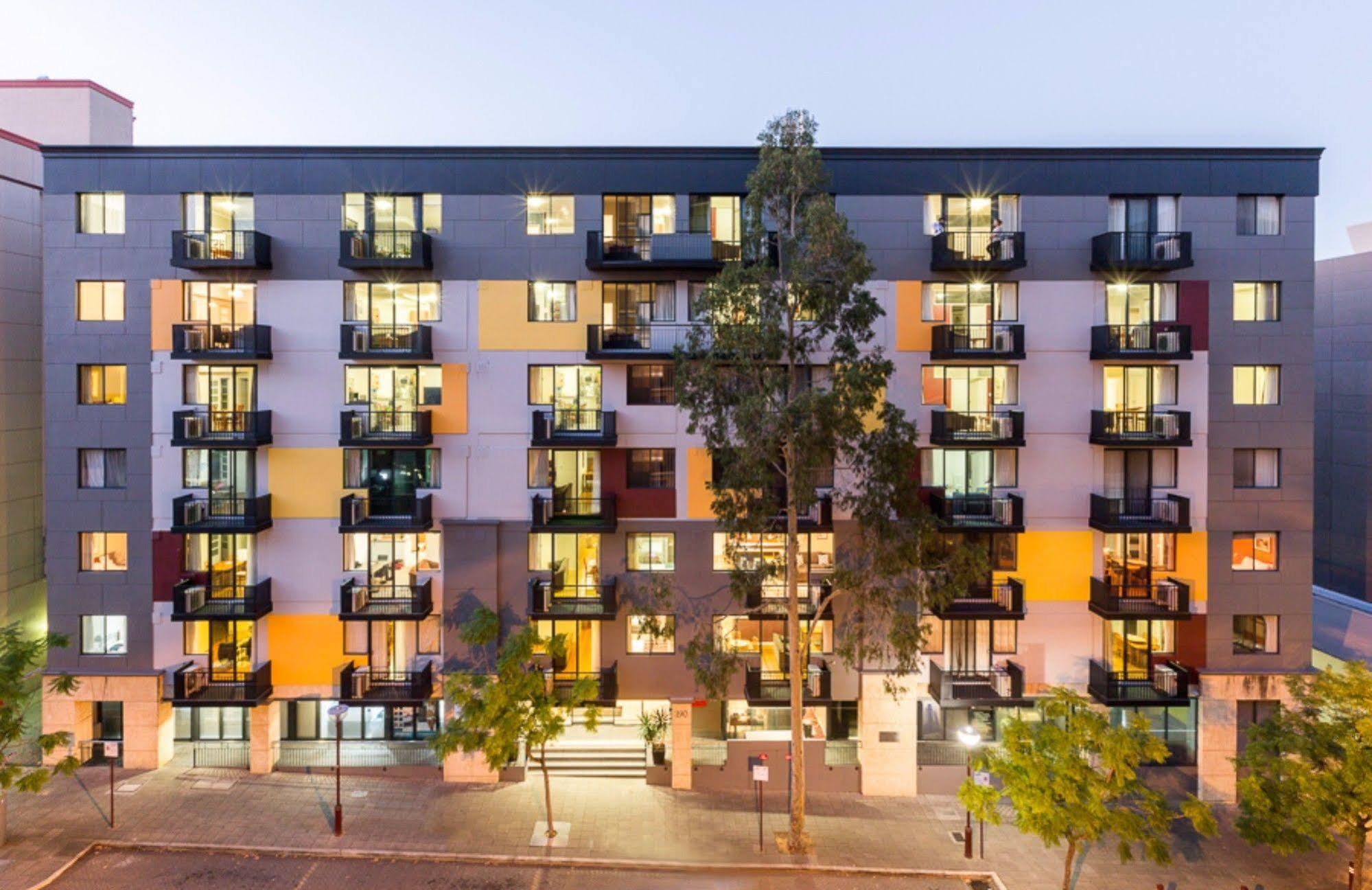 Mont Clare Boutique Apartments Perth Exteriér fotografie